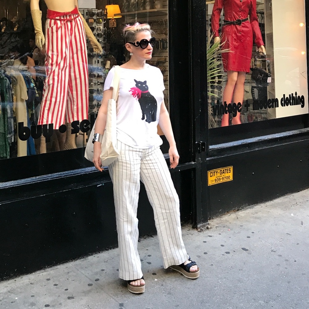 ⚡️SOLD✨💫Pinstriped White Pants